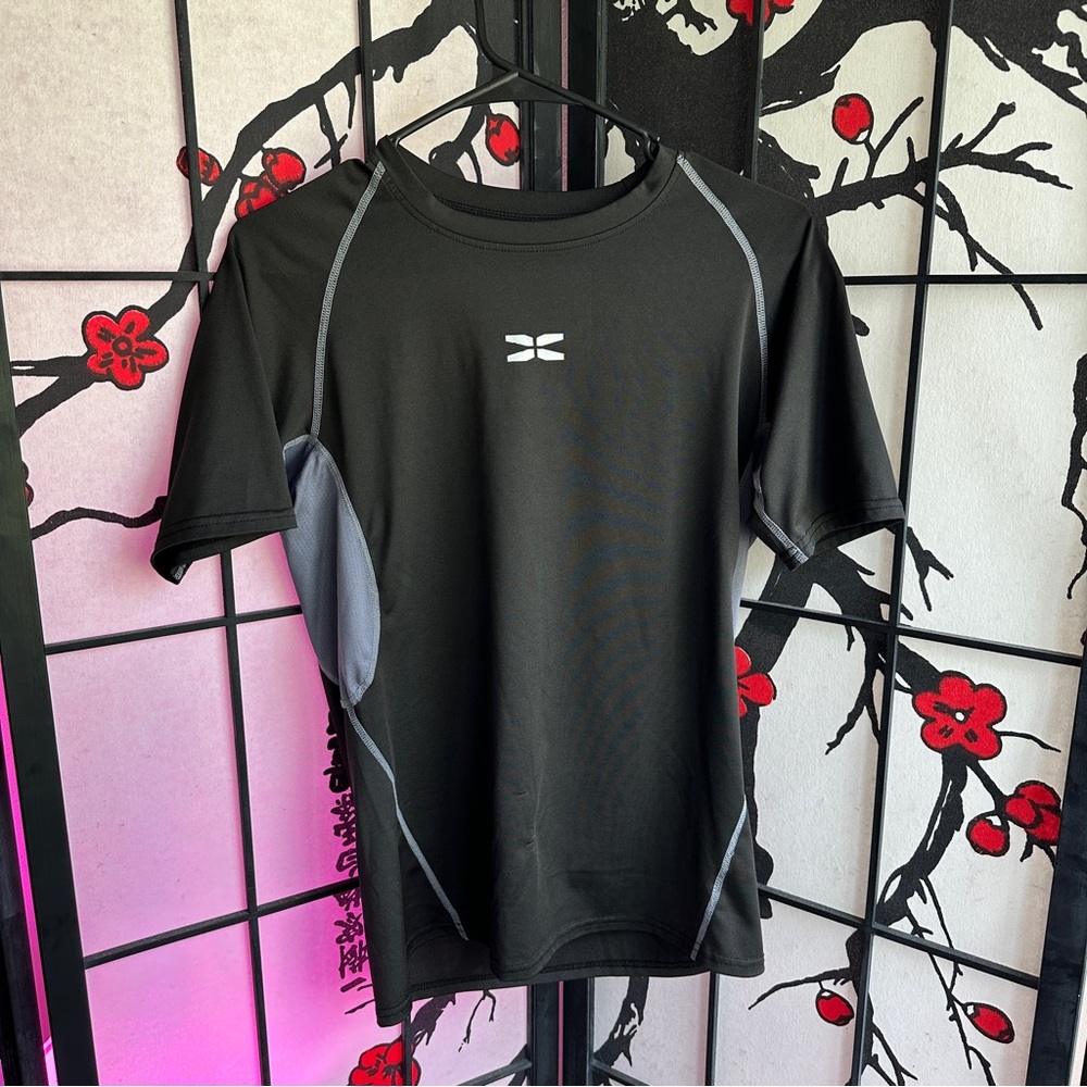 Athletic Compression Training Shirt – Black/Grey